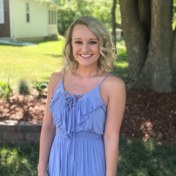 Meet your Posher, Danielle - Picture 1 of 1